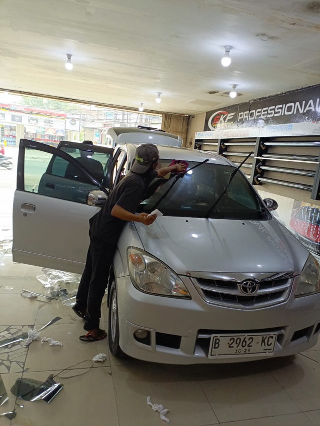 Kaca Film Premium